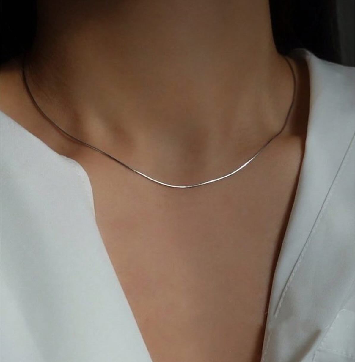 тънко финно колие подарък