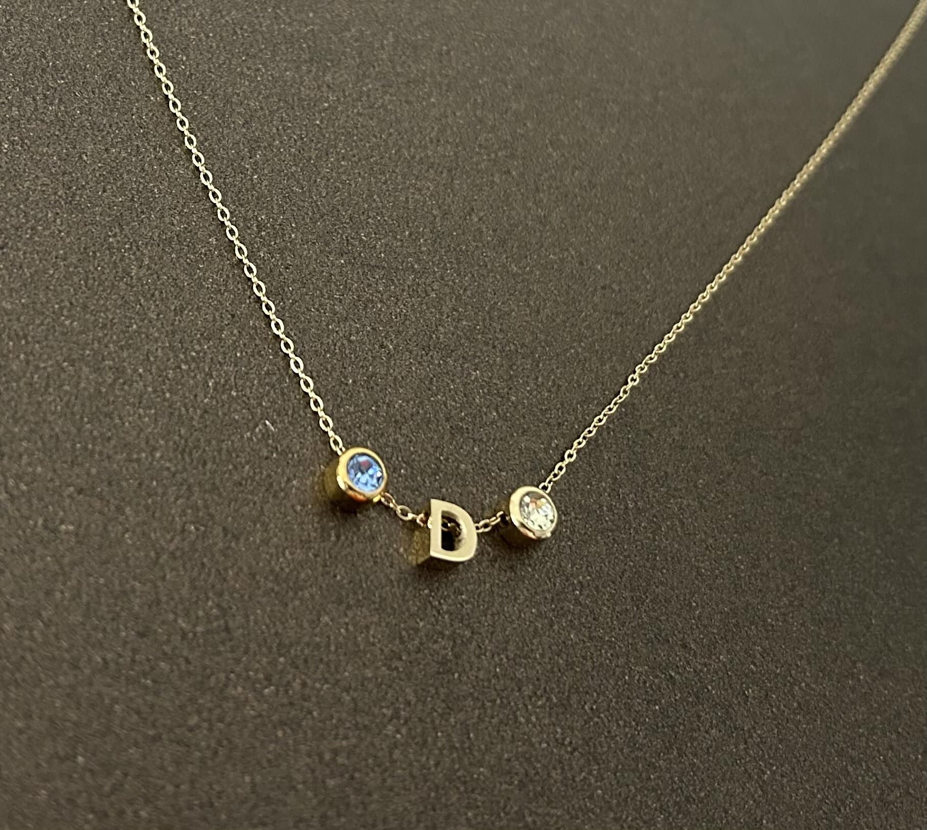 колие с два камъка цирконии и буква Д  подарък