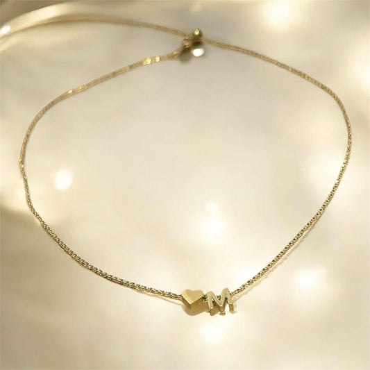 Колие със сърце и буква подарък