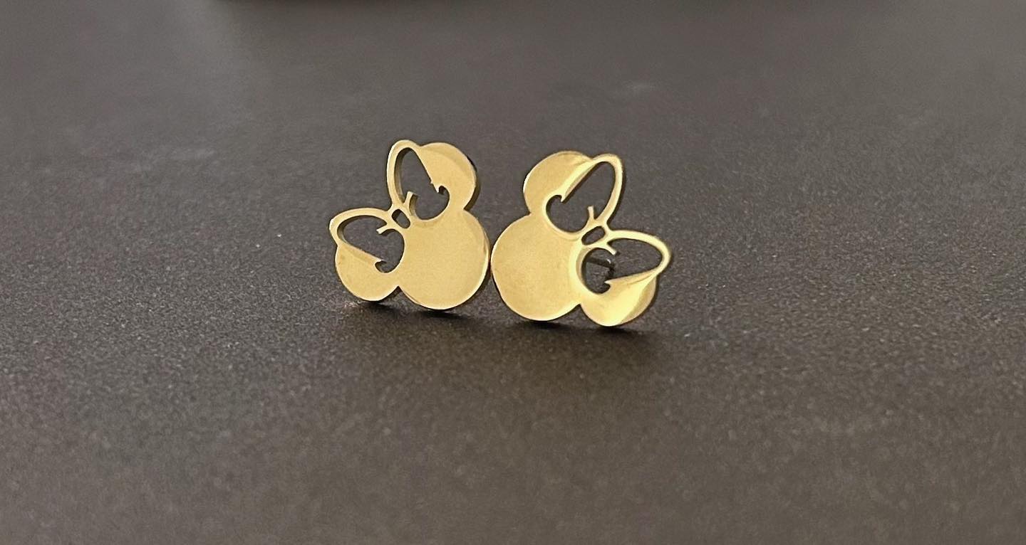 обеци с анимационен герой подарък