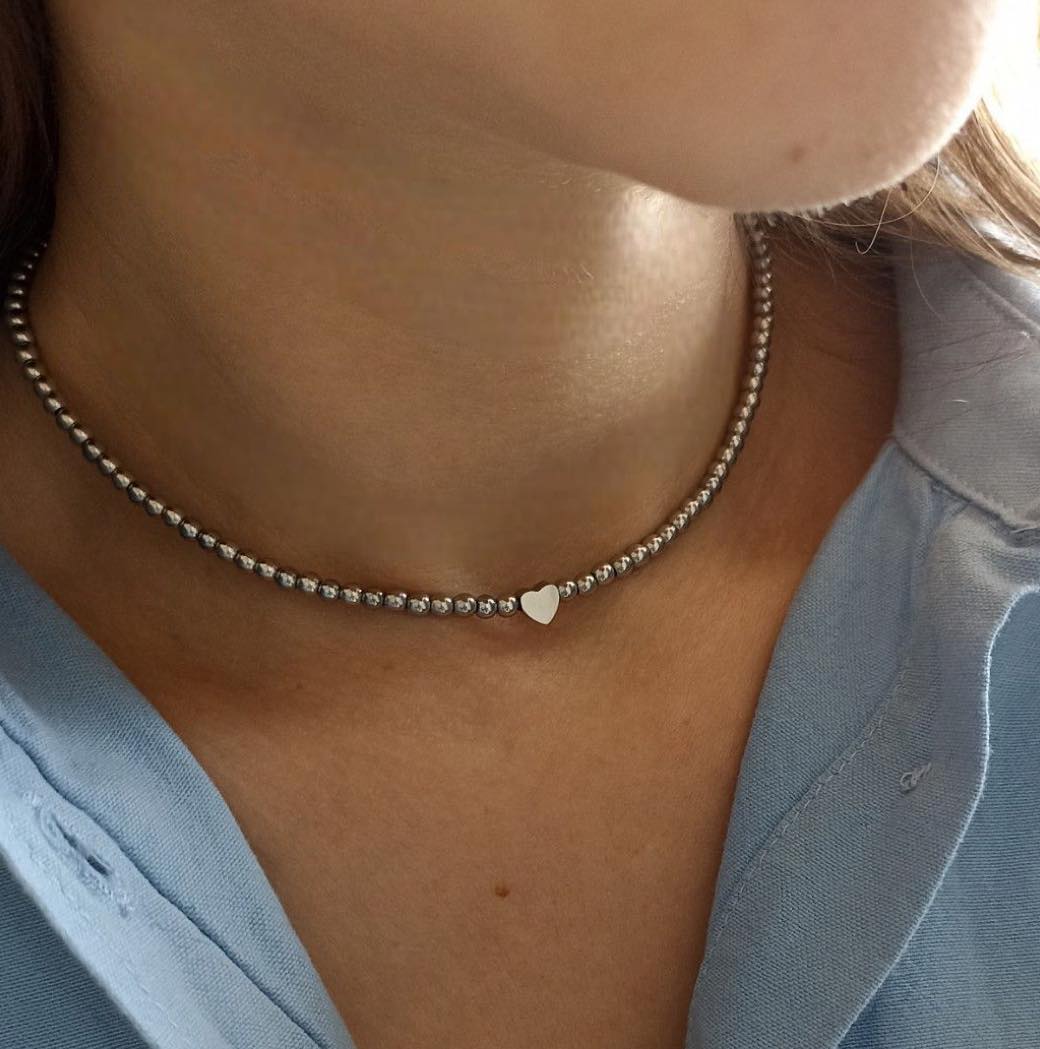 сребристо колие по врата със сърце подарък