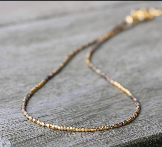 Колие по врата със златисти нюанси от мъниста Миюки подарък