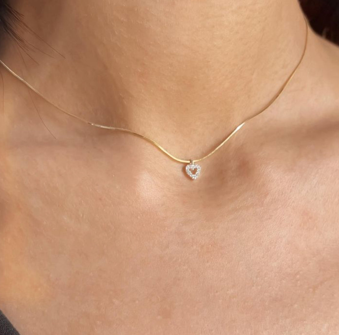 Колие по врата със сърце от цирконий подарък 