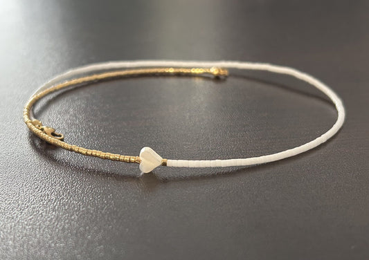 колие по врата  с мъниста и седефено сърце подарък