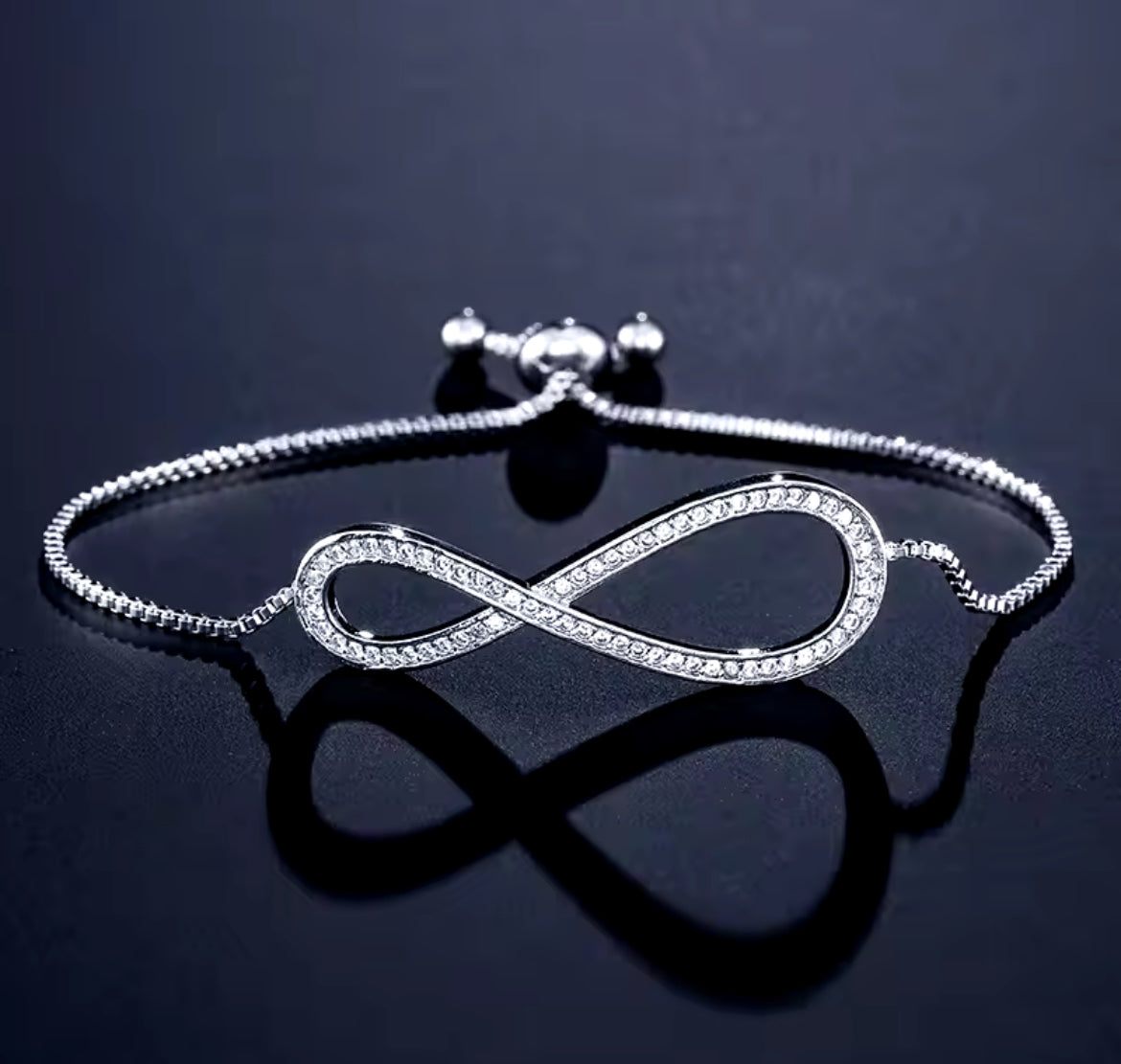 гривна за ръка с безкрайност от цирконии подарък
