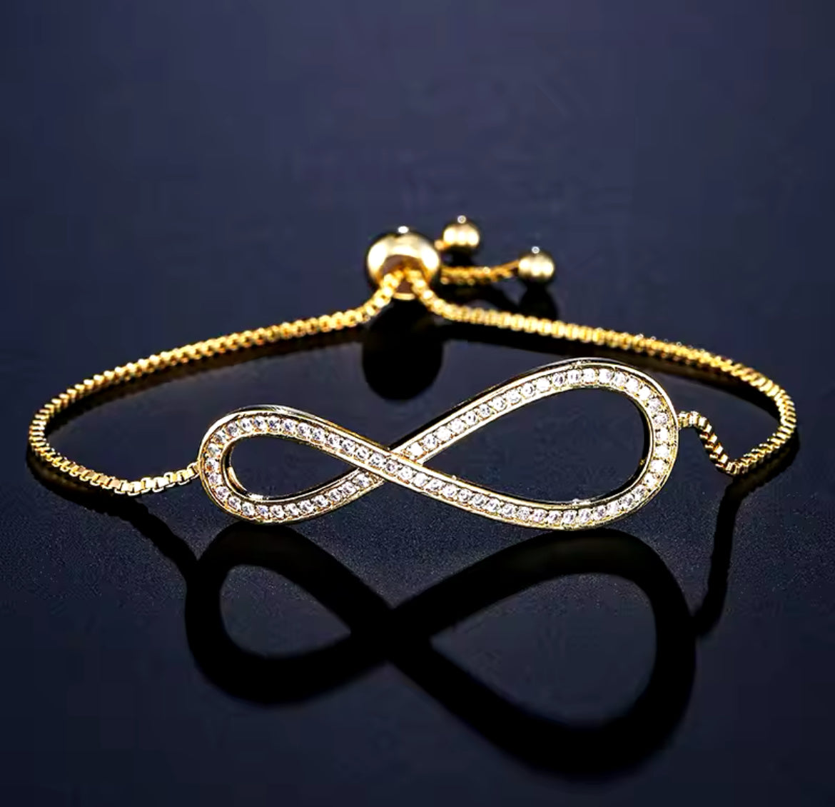 гривна за ръка с безкрайност от цирконии подарък