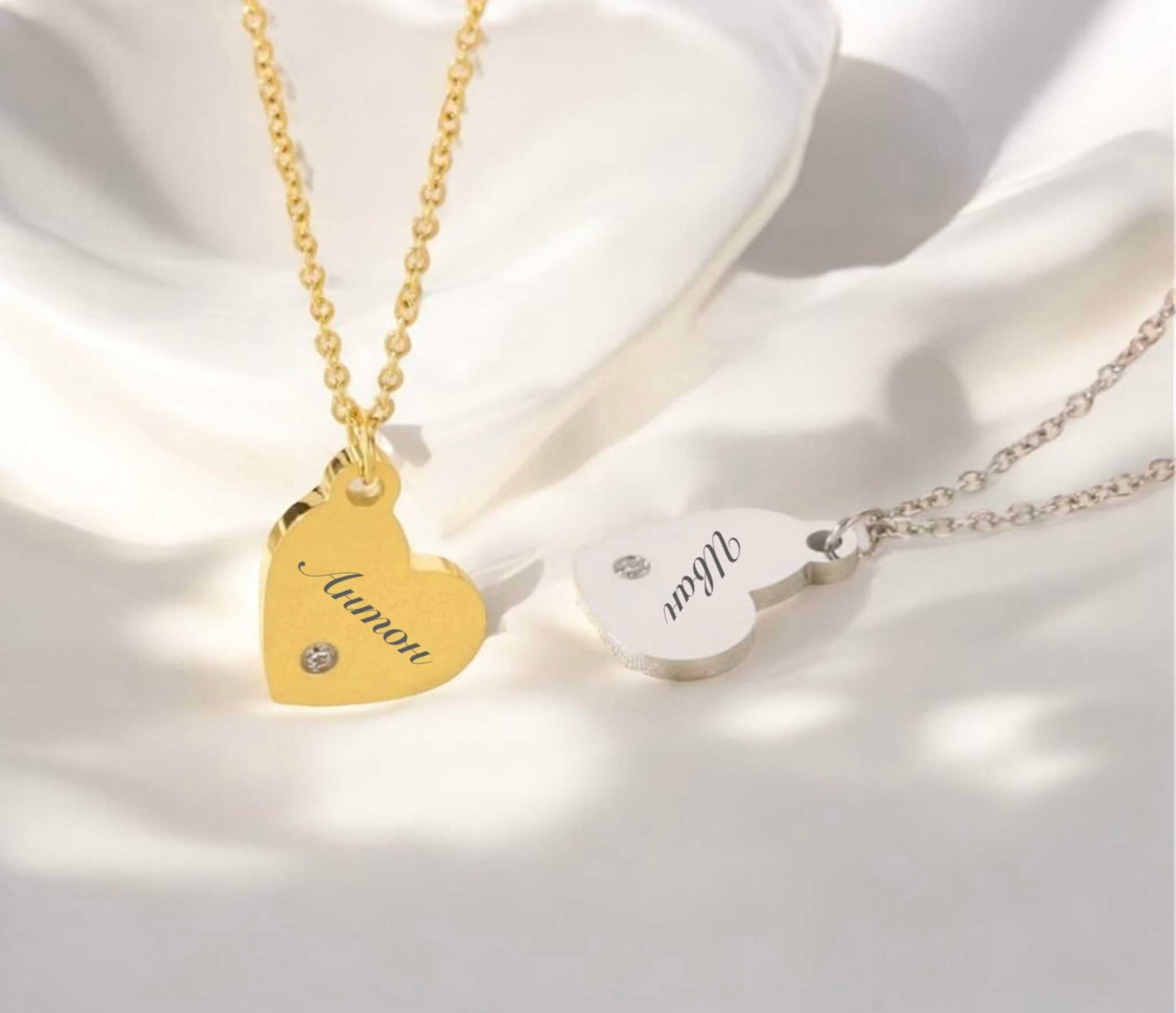 Гравирано колие с висулка сърце с камъче подарък