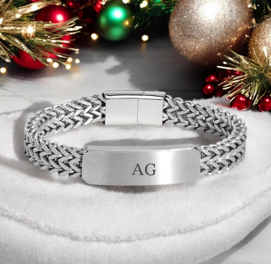 сребриста гравирана мъжка гривна подарък